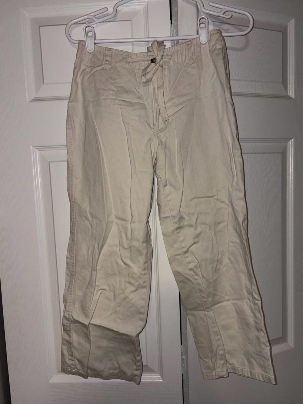 Caroline Blue Capris in Cream